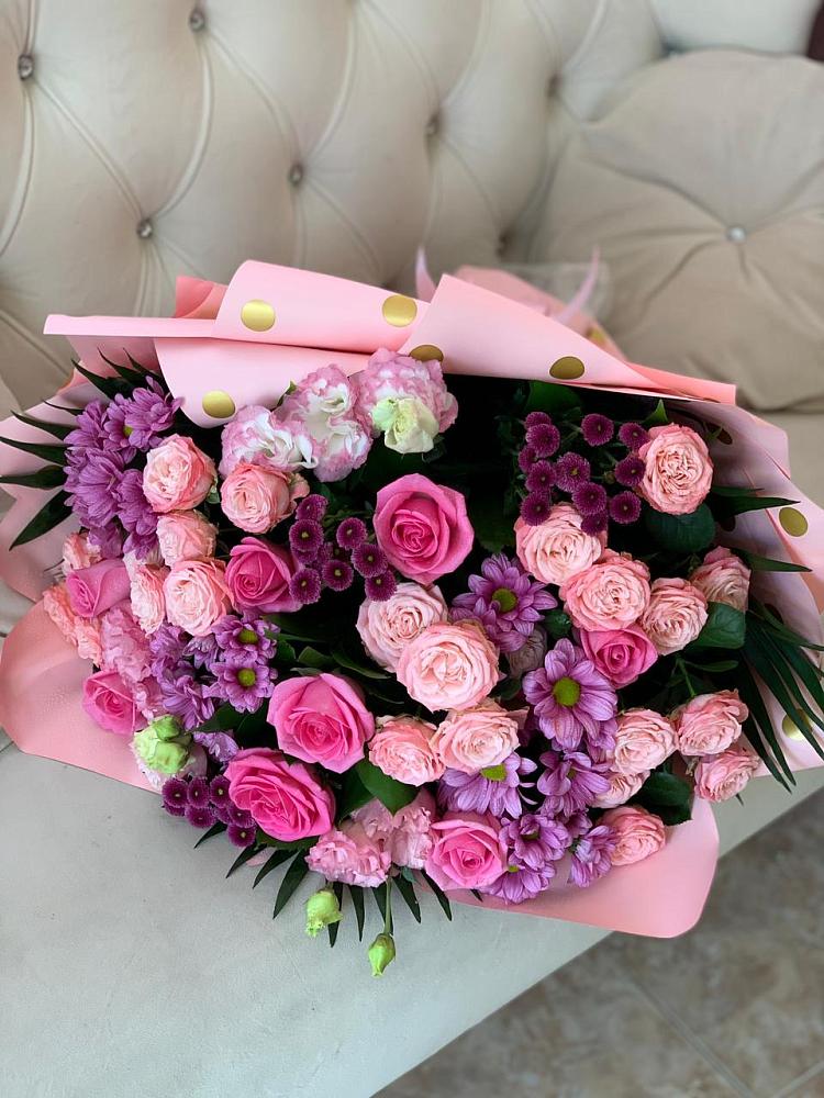 Букет цветов из: Хризантемы, Розы и Лизиантусы в Ибреси