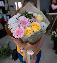 Букет цветов из:  Герберы, Розы и Хризантемы в Ибреси