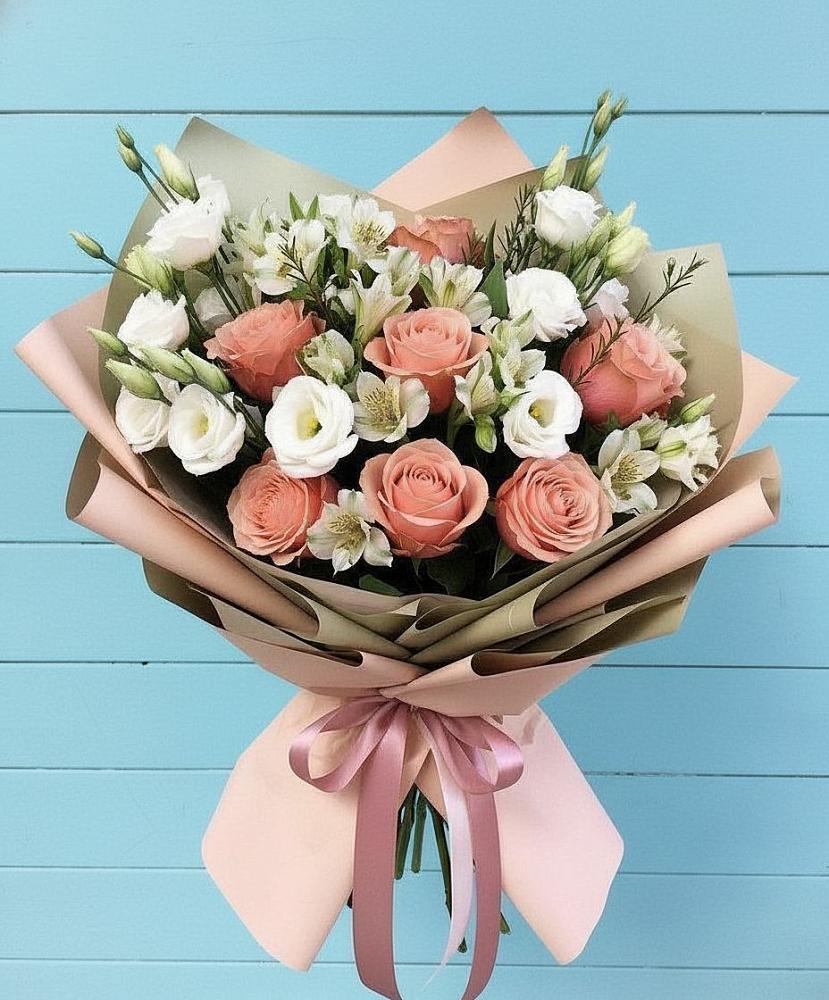 Букет цветов из: Розы, Альстромерии и Лизиантусы в Ибреси