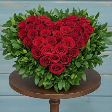 Цветочная композиция из Розы в виде сердца в Ибреси