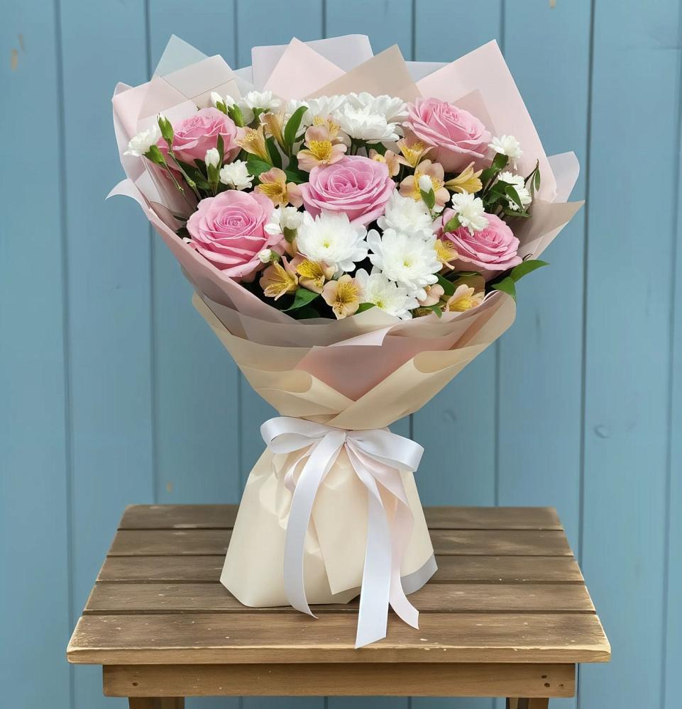 Букет цветов из: Гвоздики, Орхидеи и Розы в Ибреси