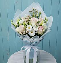 Букет цветов из:  Розы и Лизиантусы в Ибреси