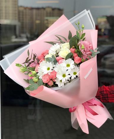 Букет цветов из: Розы, Лизиантусы и Хризантемы в Ибреси
